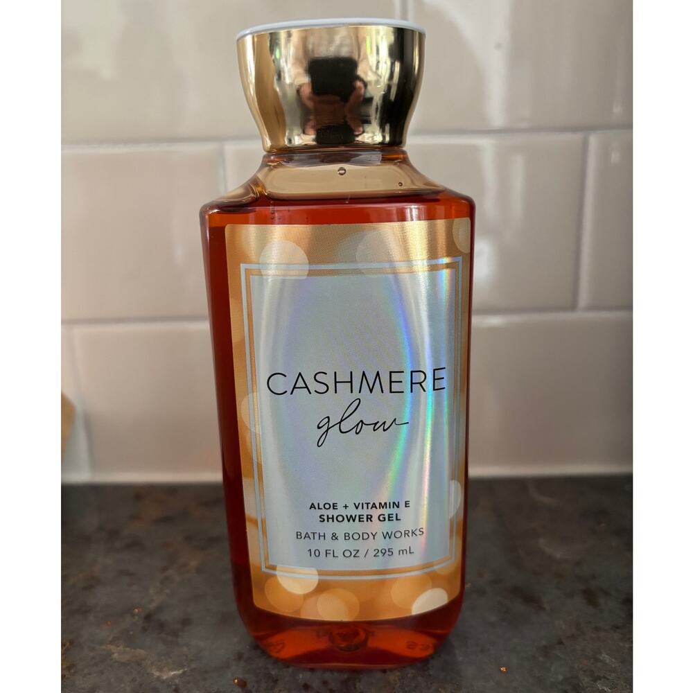 Bath & Body Works Cashmere Glow Body Wash Discontinued 10 FL Oz